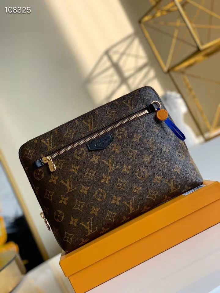 LV Clutch Bags